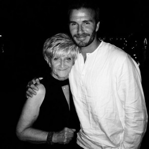 David Beckham est le fils parfait on dirait !