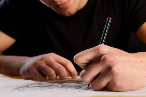 image-pourquoi-ai-je-achete-une-table-lumineuse